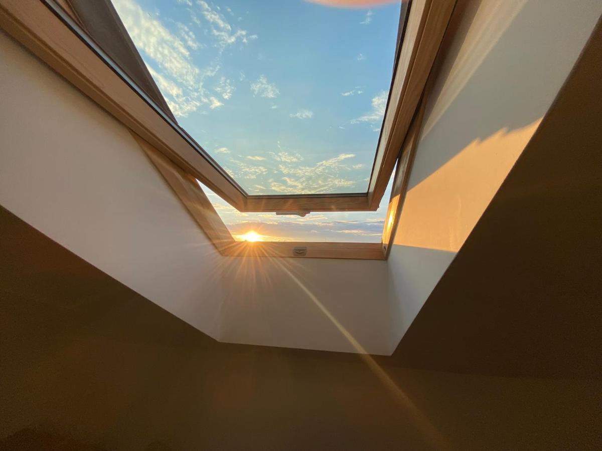Netflix Cloud 3 Apartment *